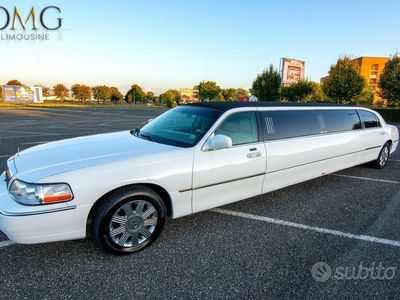 usata Lincoln Town Car Limousine Presidential GPL