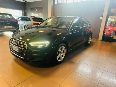 Begagnad Audi A3 Sport 116 HK (85 kW) 2018 Svart Sedan
