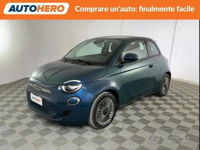 Usata Fiat 500e Icon 86 kW (118 CV) 2022 Blu Berlina