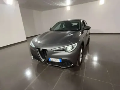 Usata Alfa Romeo Stelvio Business 190 CV (139 kW) 2021 Grigio stromboli met. SUV