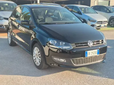 Käytetty VW Polo Trendline 69 HP (50 kW) 2013 Musta Viistoperä