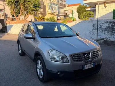 Begagnad Nissan Qashqai Visia 115 HK (84 kW) 2010 Grå SUV