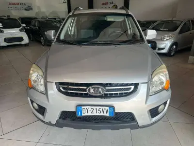 Usata Kia Sportage Active 140 CV (102 kW) 2009 Argento SUV