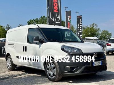 Usata Fiat Doblò 105 CV (77 kW) 2022 Bianco Monovolume