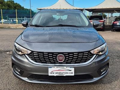 Usata Fiat Tipo Lounge 95 CV (69 kW) 2016 Grigio Berlina