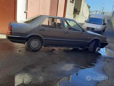 Usata Lancia Thema 147 CV (108 kW) 1988 Grigio Berlina