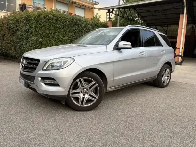 Usata Mercedes ML250 204 CV (150 kW) 2014 Grigio SUV