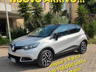 Usata Renault Captur 90 CV (66 kW) 2014 Grigio SUV