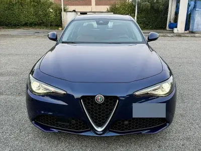 Usata Alfa Romeo Giulia Super 150 CV (110 kW) 2017 Bluazzurro Berlina
