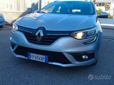 Occasion Renault Mégane GrandTour Business 110 PK (80 kW) 2018 Grijs Stationwagen