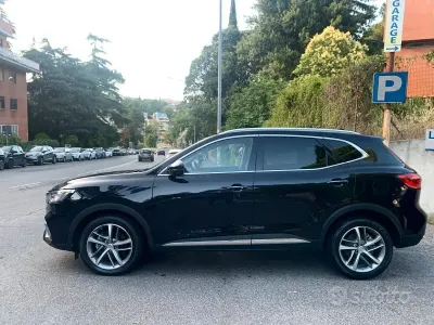 Usata MG HS Luxury 162 CV (119 kW) 2023 Nero SUV