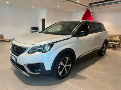 Usata Peugeot 5008 Allure 120 CV (88 kW) 2017 Bianco SUV