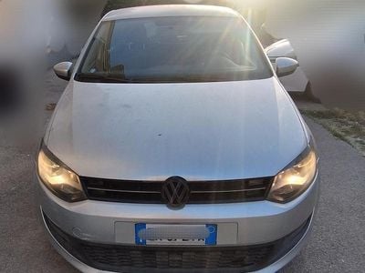 Begagnad VW Polo 90 HK (66 kW) 2012 Grå Halvkombi
