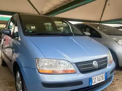 Usata Fiat Idea 70 CV (51 kW) 2005 Blu Monovolume
