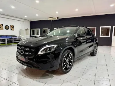 Usata Mercedes GLA200 136 CV (100 kW) 2019 Nero SUV