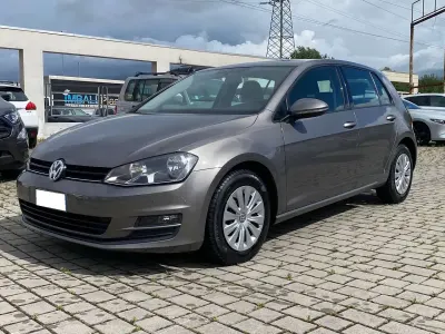 Usata VW Golf VII Trendline 86 CV (63 kW) 2017 Argento Berlina