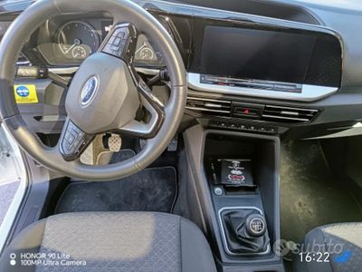 Usata Ford Tourneo Connect 114 CV (83 kW) 2023 Bianco Monovolume