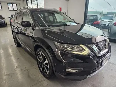 Käytetty Nissan X-Trail Tekna 177 HP (130 kW) 2018 Musta Katumaasturi