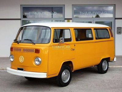 Begagnad VW T2 50 HK (36 kW) 1974 Gul Van