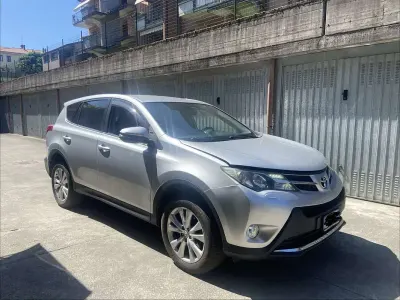 Usata Toyota RAV4 Lounge 150 CV (110 kW) 2014 SUV