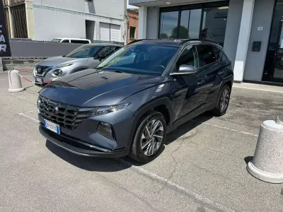 Usata Hyundai Tucson 116 CV (85 kW) 2023 Grigio scuro met SUV