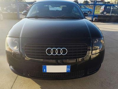 Begagnad Audi TT 179 HK (131 kW) 1999 Svart Sportkupé