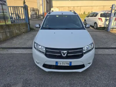 Usata Dacia Logan MCV Lauréate 90 CV (66 kW) 2015 Bianco Station wagon