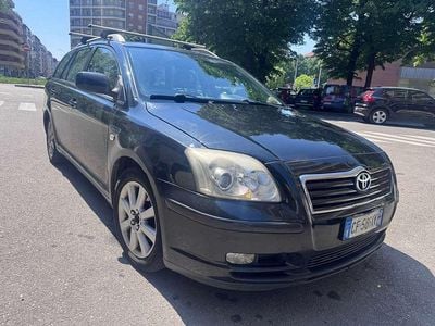 Käytetty Toyota Avensis 116 HP (85 kW) 2004 Musta Farmari