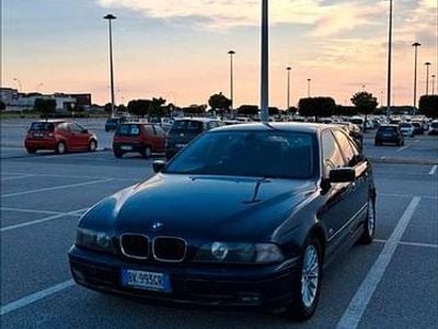 BMW 525