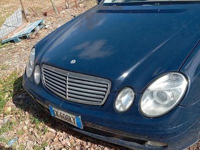 Usata Mercedes E220 2006 Blu Berlina