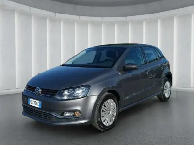 Usata VW Polo Comfortline 75 CV (55 kW) 2016 Gray Berlina