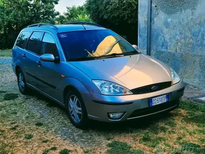 Usata Ford Focus 116 CV (85 kW) 2003 Grigio Station wagon