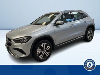Usado Mercedes GLA200 Advanced 150 CV (110 kW) 2025 Plateado SUV