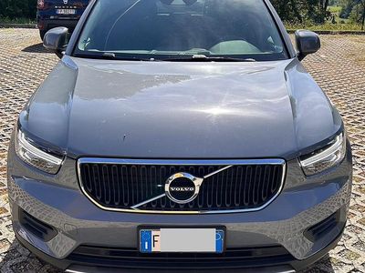 Usata Volvo XC40 Momentum 150 CV (110 kW) 2019 Grigio SUV