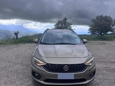 Usata Fiat Tipo 120 CV (88 kW) 2018 Beige Station wagon