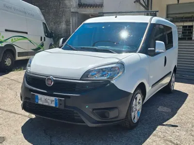 Usata Fiat Doblò 105 CV (77 kW) 2016 Bianco Monovolume