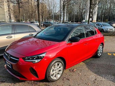 Usata Opel Corsa Elegance 100 CV (73 kW) 2023 Rosso Utilitaria