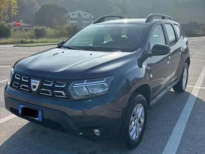 Begagnad Dacia Duster 101 HK (74 kW) 2022 Grå SUV