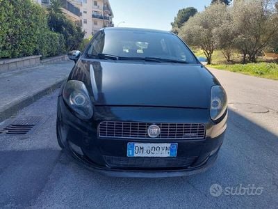 Usata Fiat Punto 90 CV (66 kW) 2010 Nero Utilitaria