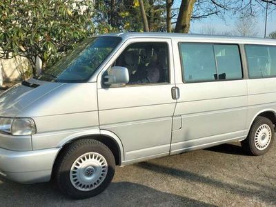 usata VW Caravelle T42500 TDI - 102 CV CON PEDANA PER PERSONA DISABILE