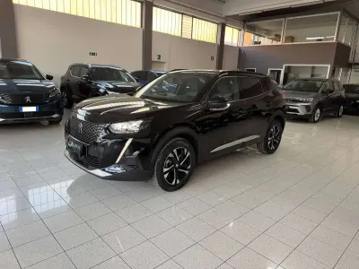 Usata Peugeot 2008 Allure 131 CV (96 kW) 2023 Nero SUV
