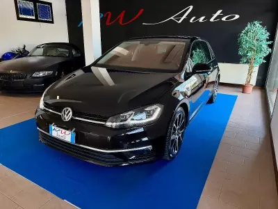 Usata VW Golf VII R-line 131 CV (96 kW) 2019 Nero Berlina