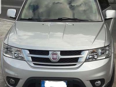 Usata Fiat Freemont 140 CV (102 kW) 2011 Grigio SUV