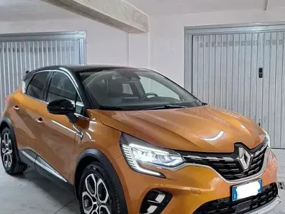 Usata Renault Captur 101 CV (74 kW) 2020 SUV