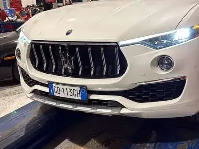 Usata Maserati Levante GranLusso 250 CV (183 kW) 2021 Bianco SUV