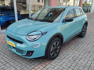 Usata Fiat 600 136 CV (100 kW) 2025 Verde SUV