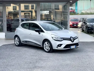 Usata Renault Clio IV 75 CV (55 kW) 2019 Grigio Berlina