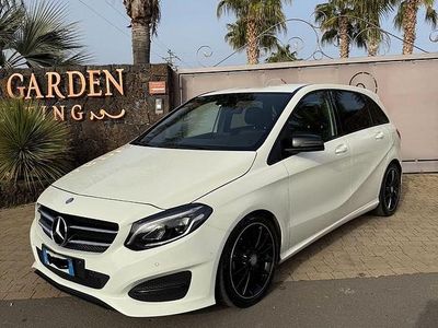 Usata Mercedes B200 2016 Bianco Monovolume