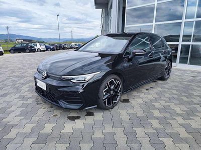 Begagnad VW Golf VIII R-line Plus 116 HK (85 kW) 2025 Svart Sedan