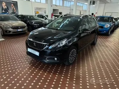 Usata Peugeot 2008 Active 82 CV (60 kW) 2018 Nero SUV